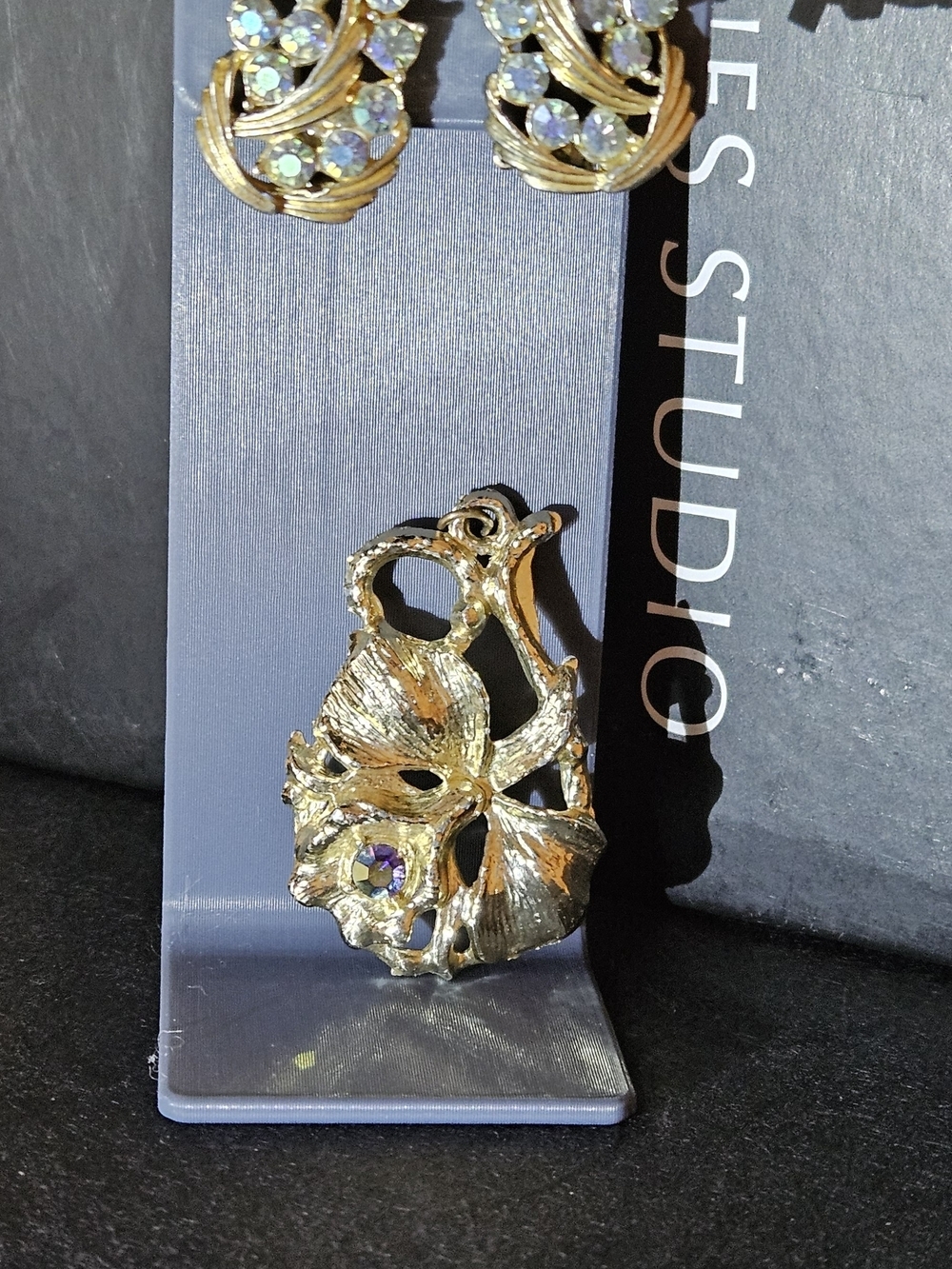 Vintage Gold-Tone Earrings And Pendant with Iridescent Crystal Clusters No Chain - Picture 5 of 5
